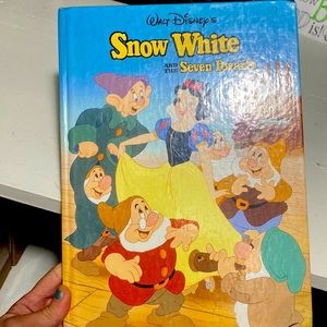 Snow White and the Seven Dwarfs Book